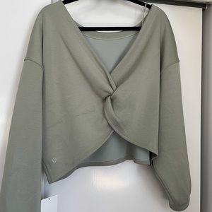 Twist Back to Front Pullover in Green Fern - Lululemon - NWT - Size 12